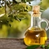 Карактеристики на маслиново масло се користат за маските на црниот дроб, лицето и рацете